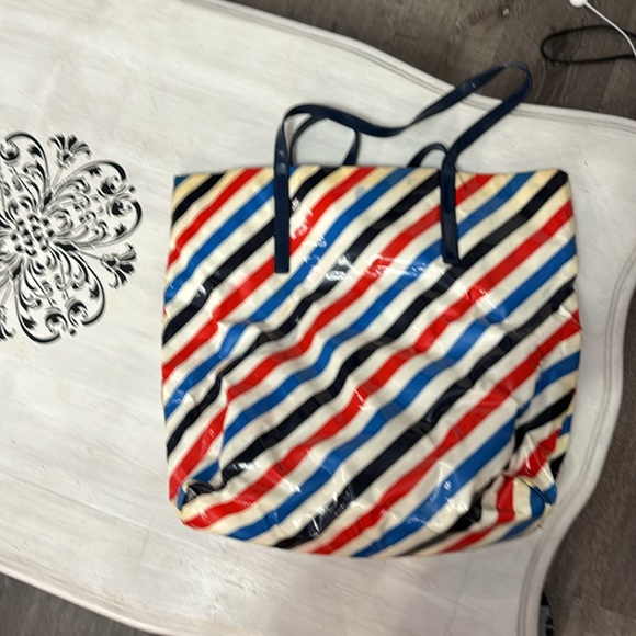 Kate Spade Tote - Picture 2 of 5